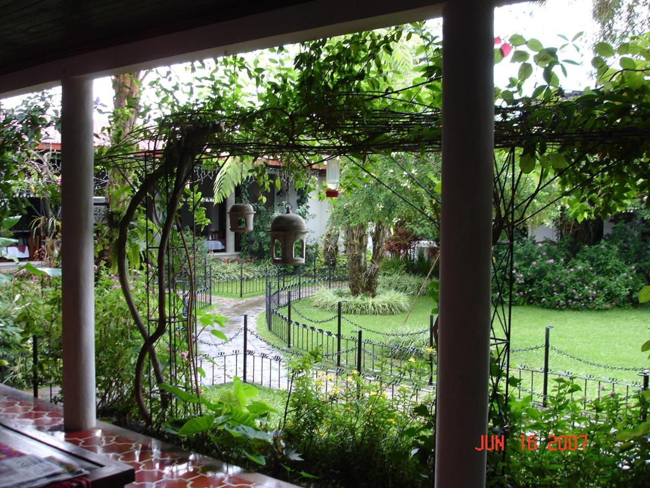 Hotel Casa Duranta Coban Exterior photo
